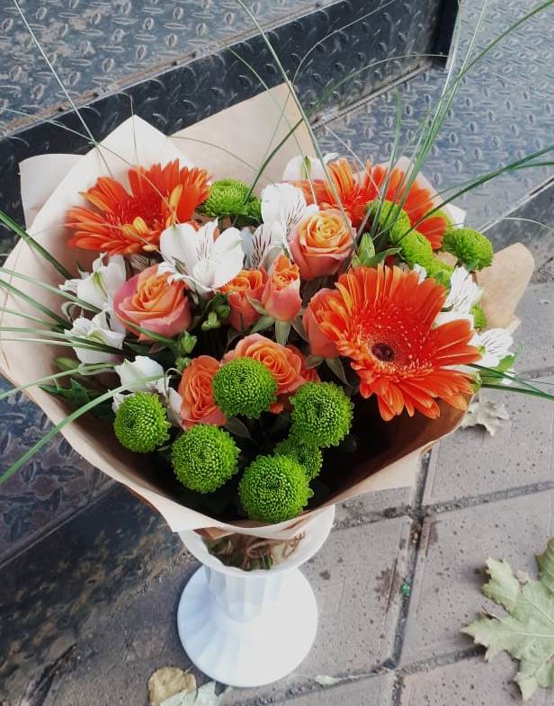 Букет цветов из: Герберы, Хризантемы, Альстромерии и Розы в Новой Майне