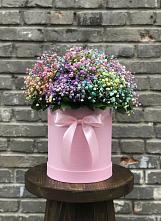 Цветочная композиция из Гипсофила и Розы в шляпной коробке в Новой Майне