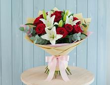 Букет цветов из:  Лилии и Розы в Новой Майне