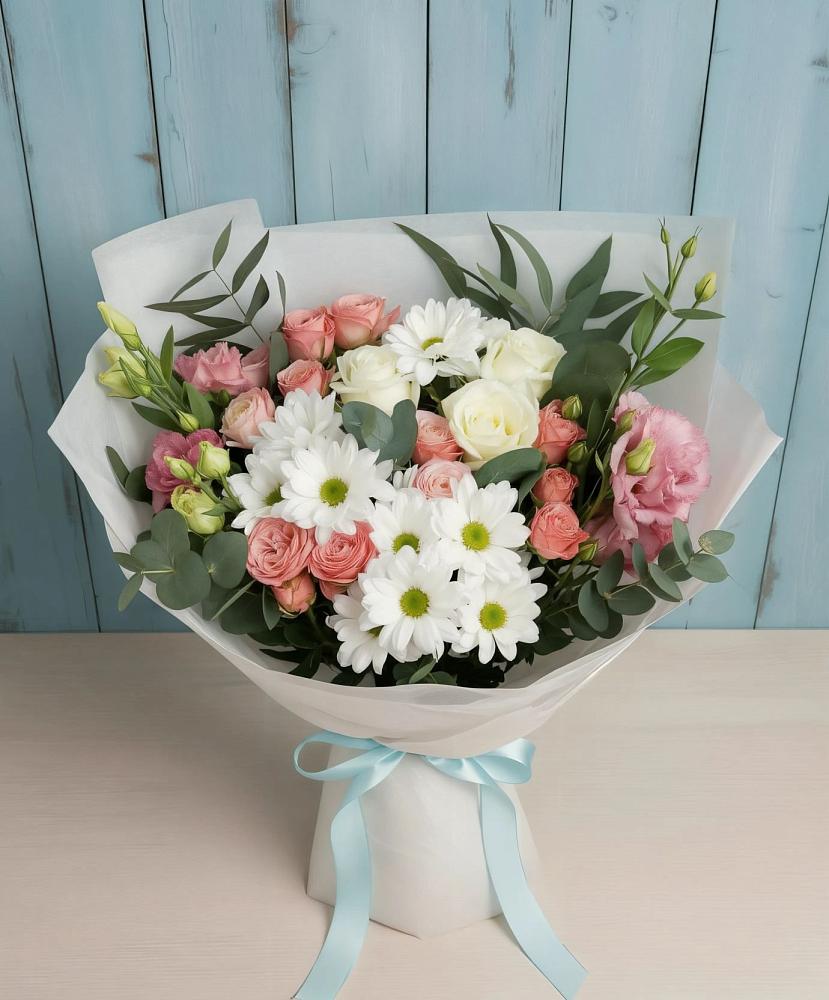 Букет цветов из: Розы, Лизиантусы и Хризантемы в Новой Майне