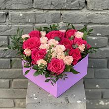 Цветочная композиция из Розы в коробке в Новой Майне