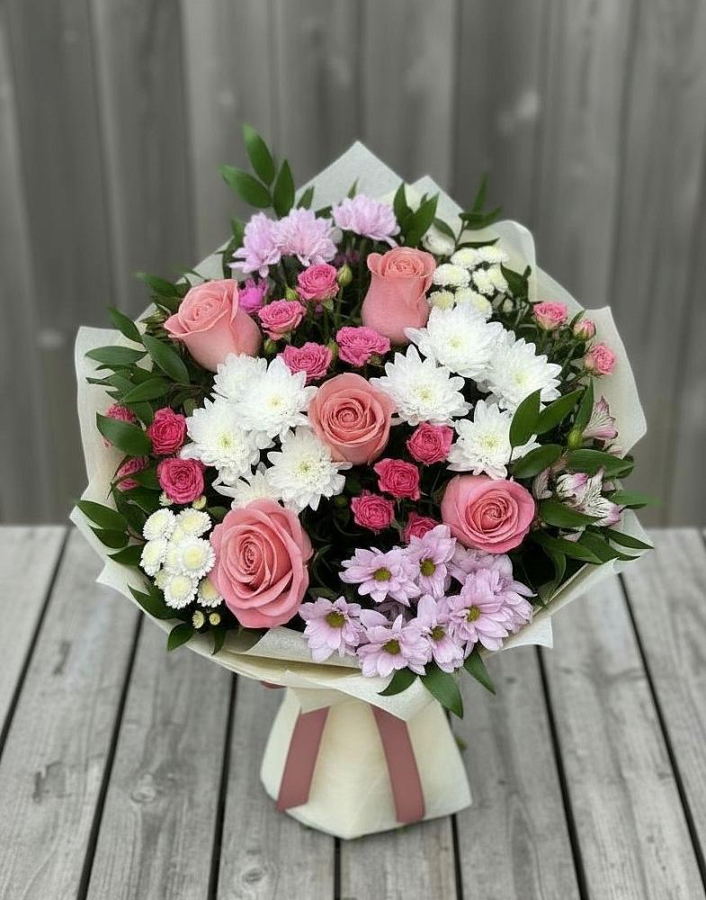 Букет цветов из: Альстромерии, Гвоздики, Розы и Хризантемы в Новой Майне