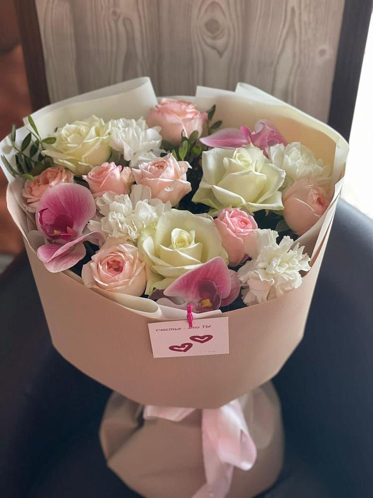 Букет цветов из: Орхидеи, Розы и Гвоздики в Новой Майне