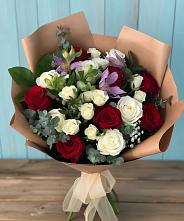 Букет цветов из:  Розы и Альстромерии в Новой Майне