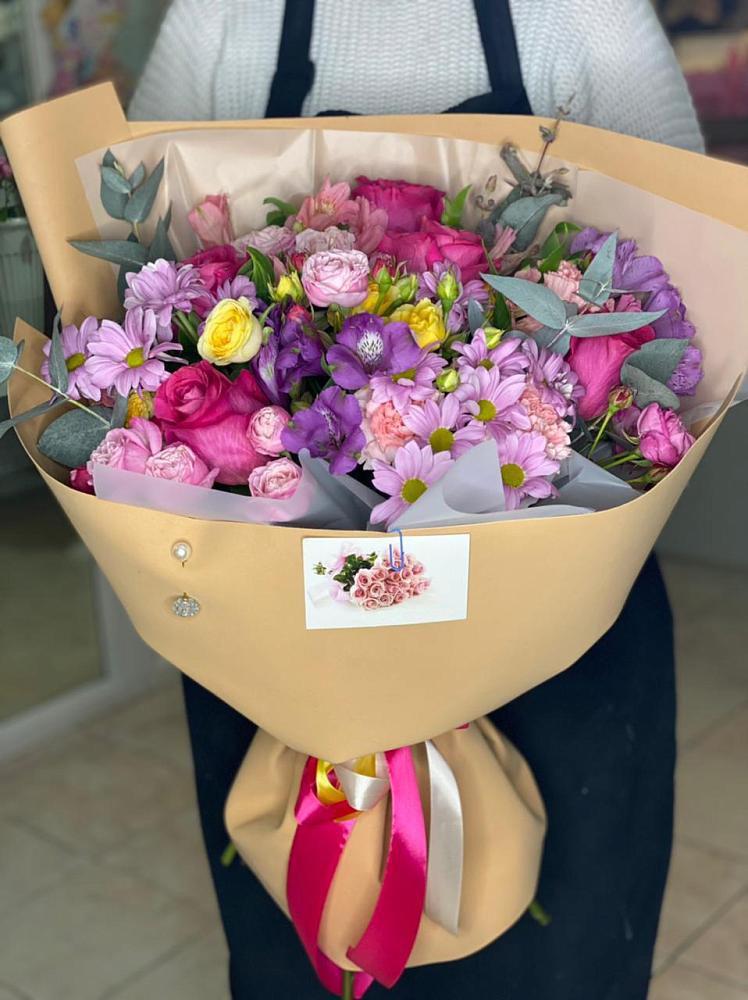 Букет цветов из: Хризантемы, Гвоздики и Альстромерии в Новой Майне