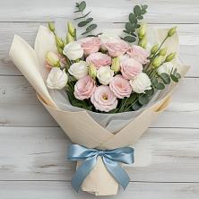 Букет цветов из:  Лизиантусы в Новой Майне