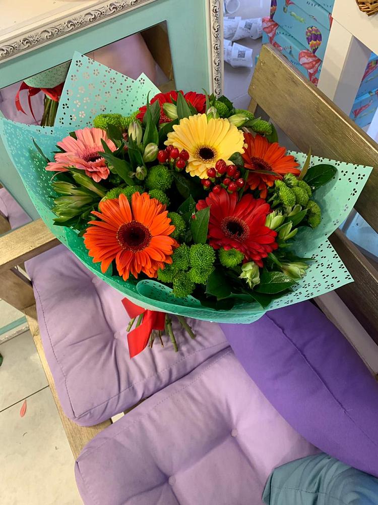 Букет цветов из: Герберы, Хризантемы и Альстромерии в Новой Майне