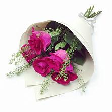 Букет цветов из:  Розы в Новой Майне