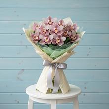 Букет цветов из:  Орхидеи и Розы в Новой Майне