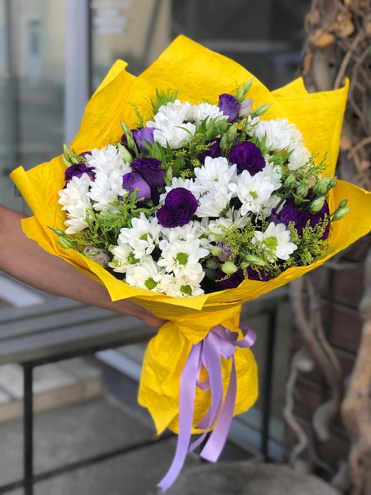Букет цветов из: Ирисы, Хризантемы и Ромашки в Новой Майне
