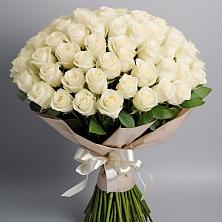 Букет 101 беля роза Белоснежка в Новой Майне