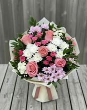 Букет цветов из:  Альстромерии, Гвоздики, Розы и Хризантемы в Новой Майне