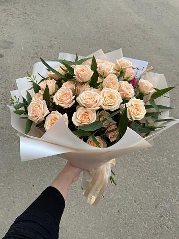 Букет Кремовые розы Латте в Новой Майне