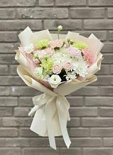 Букет цветов из:  Гвоздики, Розы, Лизиантусы и Хризантемы в Новой Майне
