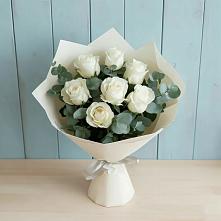 Букет Белые розы в Эвкалипте в Новой Майне