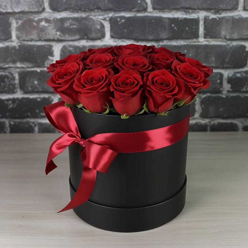 Цветочная композиция из Розы в шляпной коробке в Новой Майне